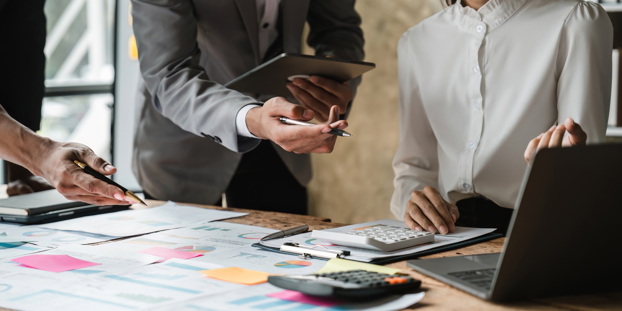 Advisor business meeting to analyze and discuss the situation on the financial report in the